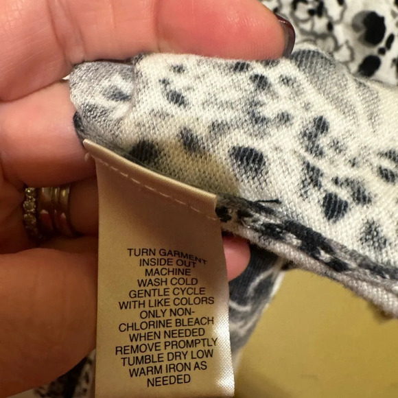 Designers Originals Black White Floral Button Down Cardigan Sweater Sz L - Picture 6 of 10